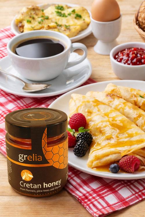 Grecki miód tymiankowy Gold Grelia – słoik miodu w aranżacji kuchennej
