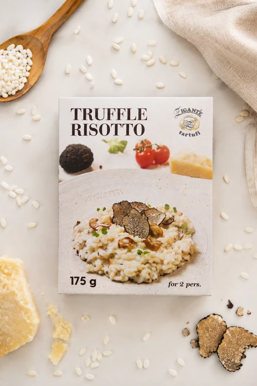 Chorwackie risotto z czarną letnią truflą podane z tartym serem