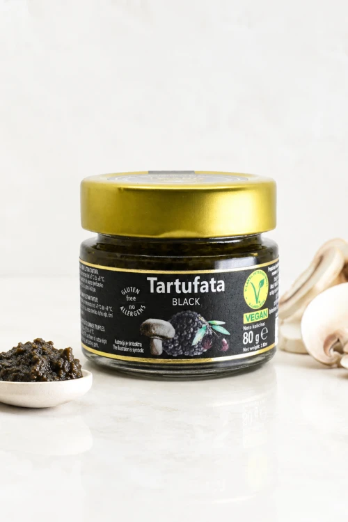 Tartufata Black Zigante w kompozycji jasnej, reklamowej.